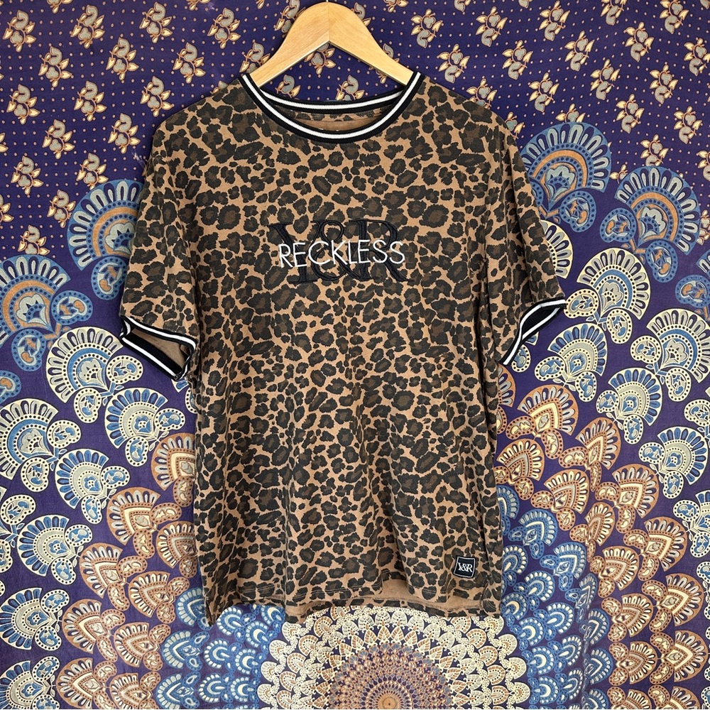 🦋5/20$🦋 young & reckless leopard print t-shirt